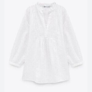 ZARA embroidered top Size: M